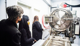 【图集】英国首推“水葬”：从太空到海底，我们如何与世界告别？