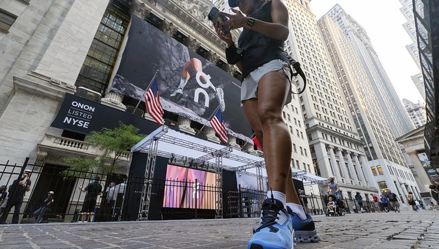 叫卖不叫好？昂跑一年市值大跌24%