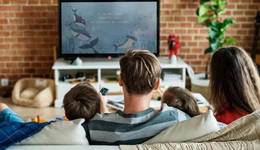 上半年营收下滑12%、市值蒸发86亿港元，柠萌影视也“卷”微短剧