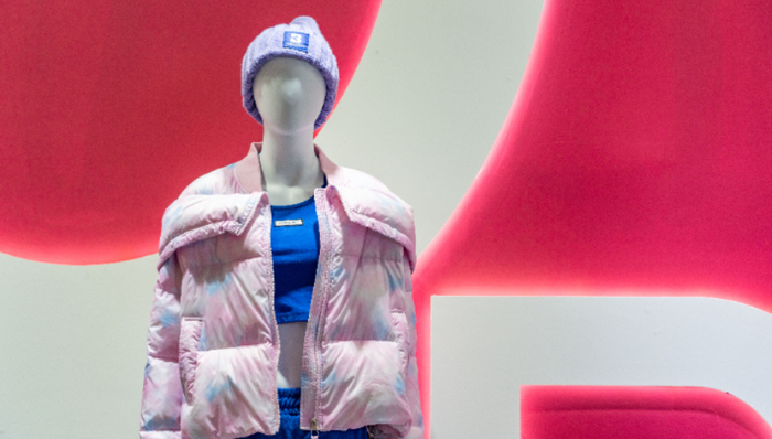 服装品牌,羽绒服,潮流,