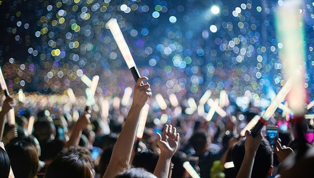 法治面 | 演唱会遭遇假唱如何维权，“退一赔三”可行吗？