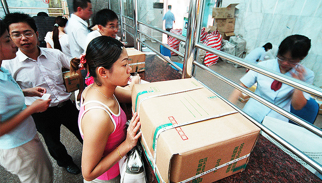 【图集】国人的“快递”记忆：中国今年第1200亿件快递派送成功