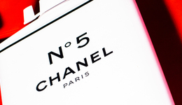 2023，香水抢了口红的饭碗