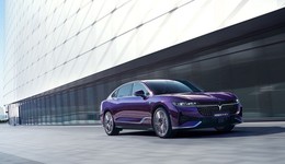 一周新车盘点 | 岚图追光增设插混车型 五菱首款新能源轿车上市