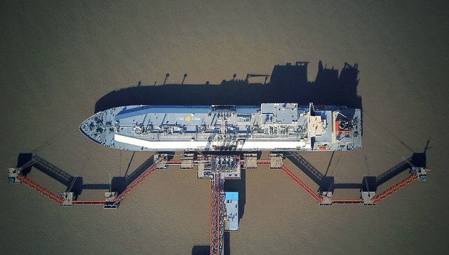 航运业变“绿”：除了买新能源船只，还有70万名船员需专业培训