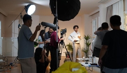 一部爆款短劇的誕生：投流占八九成，暴富靠概率？制片人出海賭未來