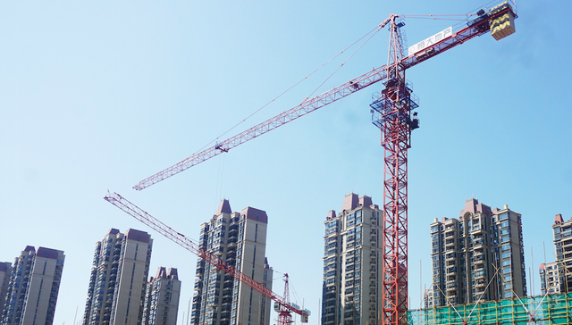 中央定调2024年房地产，专家称化解房企风险是重中之重