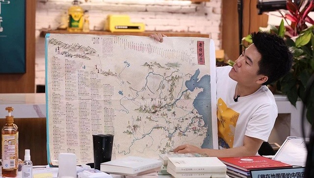 东方甄选痛失八万粉丝，董宇辉凌晨回应“小作文危机”始末