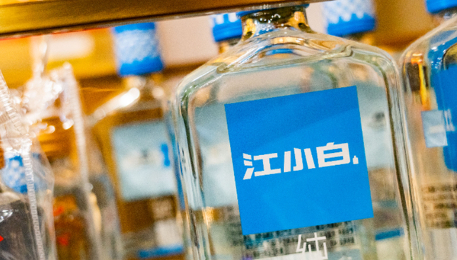 年轻人,江小白,白酒,