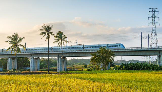 海南海头高铁站正式开通