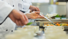 江西“鼠头鸭脖”事件后续：涉事企业等被罚706万，高校党政领导双双去职