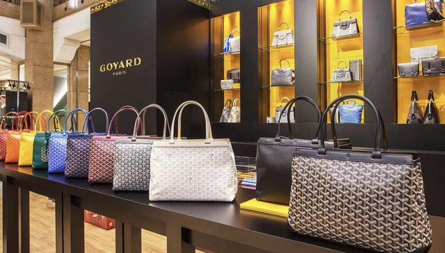 二手奢侈品市场出现黑马品牌，紧追爱马仕