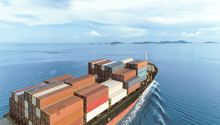 风险加剧，两大航运巨头暂停红海航线，运输成本或翻倍