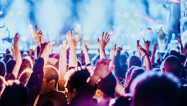 地方新闻精选｜陕西明确大型营业性演出严禁假唱 深圳拟放宽车牌申请条件