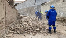 甘肅藍天救援隊：震區(qū)農(nóng)村房屋倒塌情況嚴重，正進行二次排查