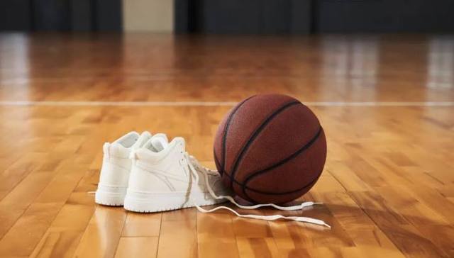 李宁,业绩,股价,出海