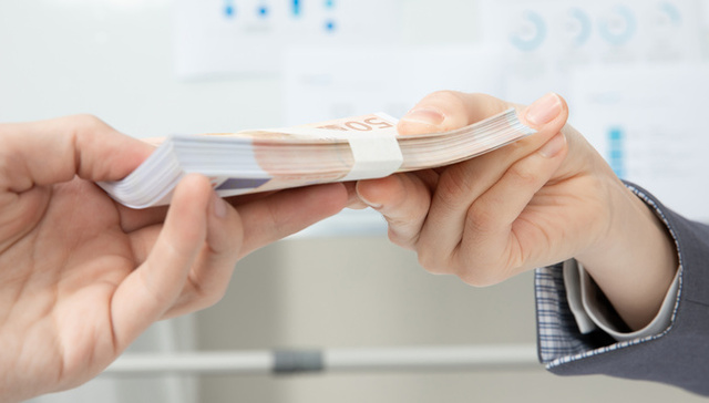 四川九洲,关联,停牌