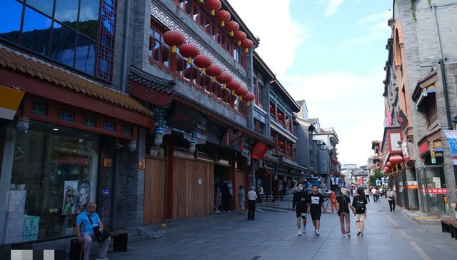 地方新闻精选｜2022年首都功能核心区常住人口减少0.8万人 黑龙江省政协原副主席曲敏被逮捕