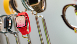 苹果停售两款智能手表，专利纠纷多了不是坏事？