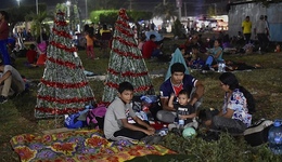 数千拉美移民逼近美墨边境，美国务卿急赴墨西哥商讨对策