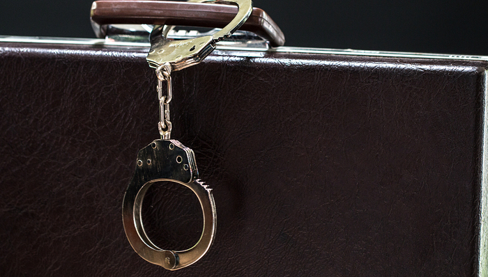 “动动手指，日入2000元”，跑分平台“天天向上”非法结算及转换外汇细节曝光｜局外人