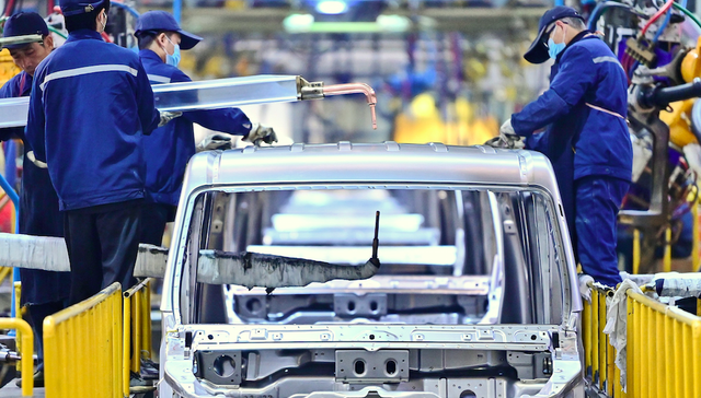 原材料行业进入生产淡季，12月制造业PMI跌至49.0%