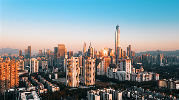 百强房企2023销售金额同比降17%，千亿剩16家，保利破四千亿