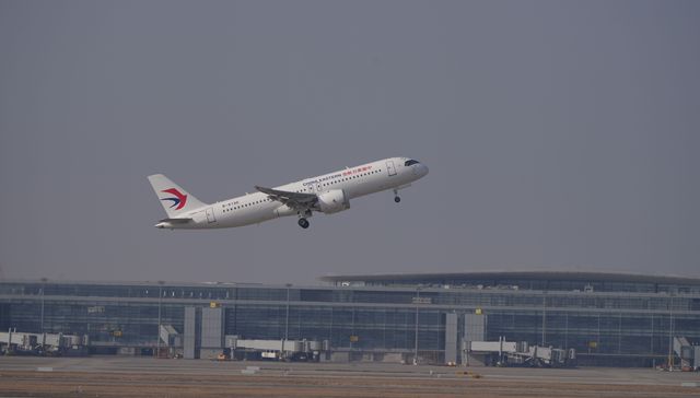 东航第四架C919入列，新年开工首日执行调机航班