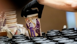 霸王茶姬：內(nèi)卷當(dāng)頭，新茶飲如何“抄捷徑”？