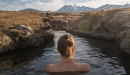 脆皮年轻人，爱上泡温泉