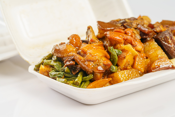 20元四个菜的东北老盒饭竟然有得赚