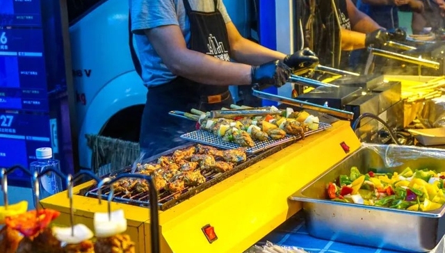 餐饮品牌,一线城市,下沉市场,连锁店,