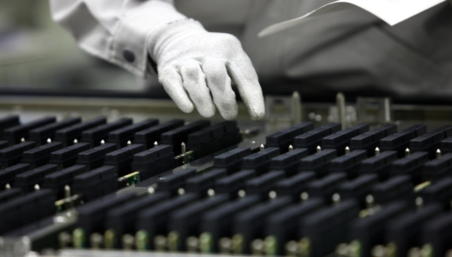 价格跳水一年后，存储芯片将迎“开年第一涨”