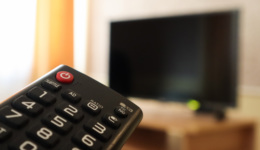 跨年晚会没有新故事，传统电视台还能抓住年轻人吗？