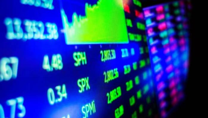 A股三大指数集体收跌！两市逾4700只个股飘绿，金融股“护盘”逆势走强