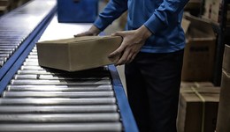 直通部委｜新规明确快递企业不得抛扔踩踏快件 去年前11月警方侦破电诈案39.1万起