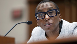 哈佛大学校长克劳丁·盖伊辞职，美国高校危机暗涌 | 文化周报