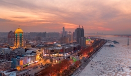 谁在制造网红城市？