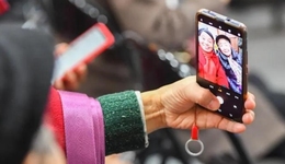 中老年人開始“主宰”直播間