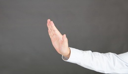 華信信托回款15億拒絕向投資人分配，四點(diǎn)障礙是否合理？專家解讀