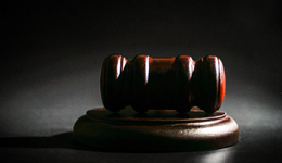 振东制药寻求与“顶流”王俊凯和解，背后山西富豪盯上“绝顶”生意