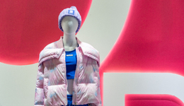 誰在買7000元的羽絨服？