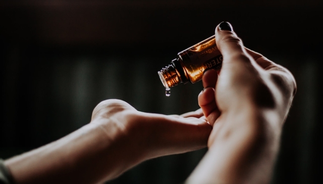 烟酰胺,化妆品原料,产业链,消费者需求,