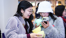 一起攀登“Web山”！上海書城推出科創(chuàng)數(shù)字技術(shù)互動創(chuàng)意展