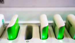 逆行的共享充電寶：價(jià)格越貴，亂象越多