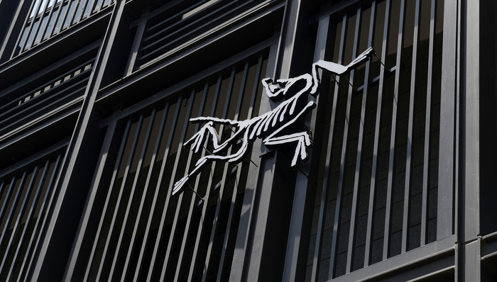 商业头条No.9｜始祖鸟中国奇遇