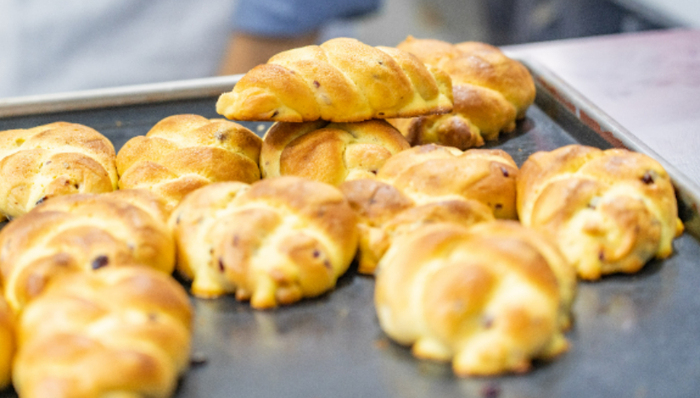 调研早知道| 三大渠道销售齐增，这家食品公司处于低估区间