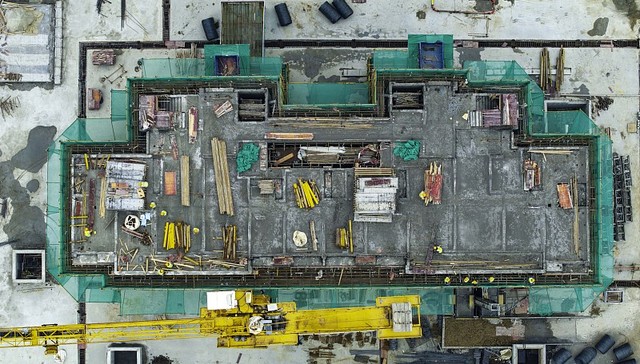 房地产市场或在三年内筑底企稳，须进一步加大政策支持