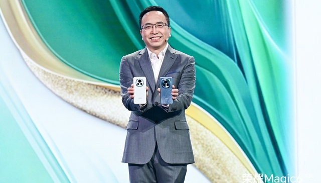 荣耀发布70亿参数AI大模型，赵明回应罗永浩“抄袭”争议