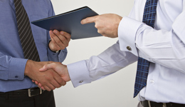 汽车人事｜王骏接替吴冰担任上汽乘用车总经理、飞凡汽车CEO 大众中国前CEO范安德加入极星